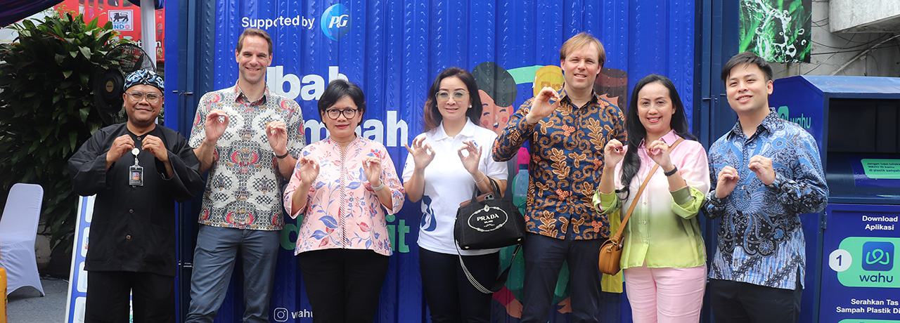Super Indo Kenalkan Konsep Supermarket Ramah Sampah dan Luncurkan Smart Waste Hub di Kota Bandung