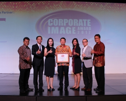 Super Indo Raih Corporate Image Award 2017