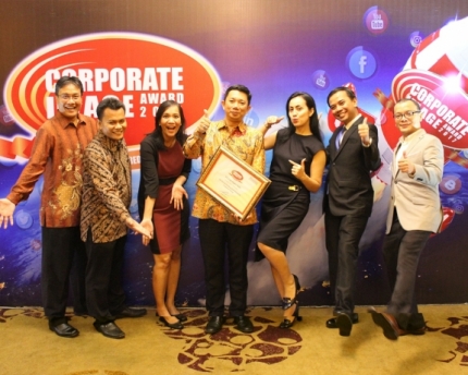 Super Indo Raih Corporate Image Award 2017