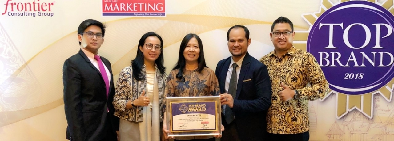 Super Indo Raih Penghargaan Top Brand Award 2018